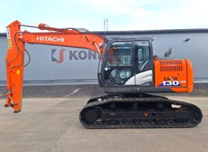 HITACHI ZX130LCN-6M  -METSÄMALLI-