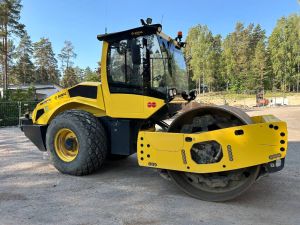 Bomag BW 213, Tiejyrät