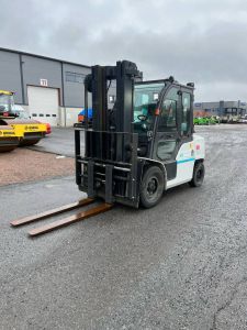UniCarriers DG1 F4 A50 Q, Dieseltrukit