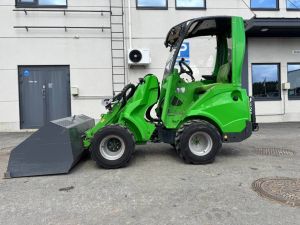 AVANT R 28 Vähän ajettu