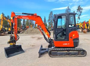 Kubota U36-4 PYÖRITTÄJÄLLÄ