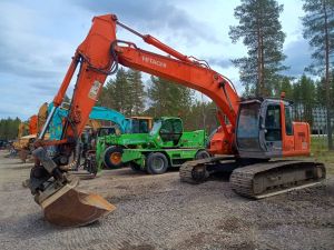 Hitachi ZX225USR KALLISTAJALLA
