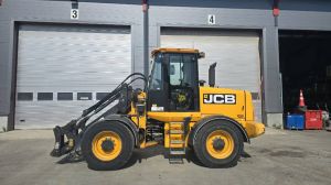 JCB 411