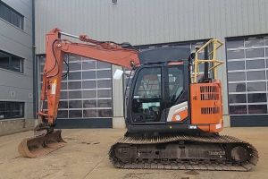 Hitachi ZX135US-7