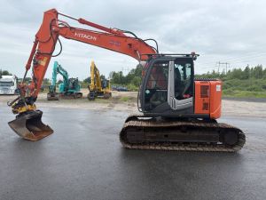 HITACHI ZX135US-7