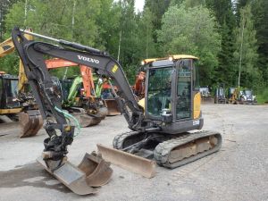 Volvo ECR 50 D pyörittäjällä
