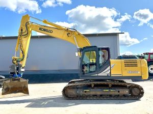 Kobelco SK210LC-11 PYÖRITTÄJÄLLÄ