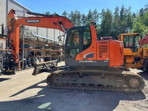 DOOSAN DX235LCR-5 DOZER