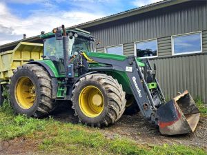 JOHN DEERE 7930, Tractors