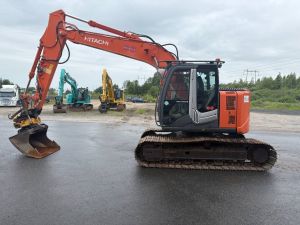 HITACHI ZX135US-3