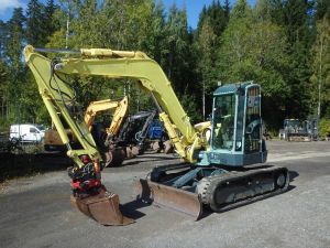 Yanmar SV 100 pyörittäjällä
