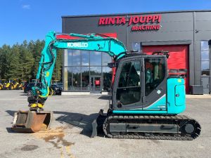 Kobelco SK 75 / Engcon, 2 kauhaa, Rasvari