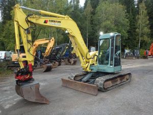 Yanmar Vio 75 pyörittäjällä