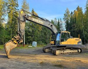 Volvo EC240CL, Engcon, Novatron, Kauha