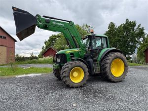 JOHN DEERE *Varattu* 7530 Premium Q75 etukuormaajalla, Тракторы
