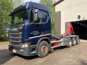 SCANIA R540 8x4 Tridem Multilift koukulla, 2-двуосный