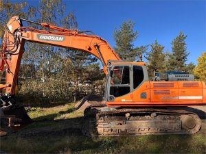 DOOSAN DX300 LC-3, Гусеничные экскаваторы
