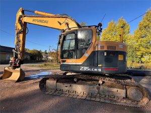 HYUNDAI ROBEX 235 LCR-9, Гусеничные экскаваторы