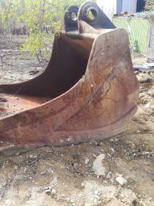 5kpl Volvo / Hitachi soveltuvat Kauhat 47t koneisiin 5kpl Volvo / Hitachi soveltuvat Kauhat 47t koneisiin