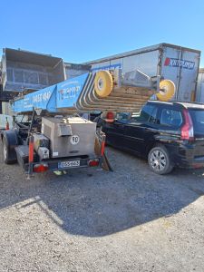 BÖCKER  Tikasnostin, Manlifts / trailer mounted boom lifts