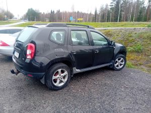 DACIA DUSTER 1.5 TDI  4X4 Maasturi