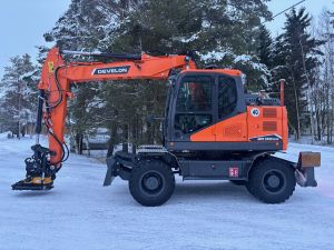 DEVELON DX165WR-7 + TAITTOPUOMI + RASVARI + LÄMMITIN + PIHDILLINEN EC219 + NOVATRON 3D