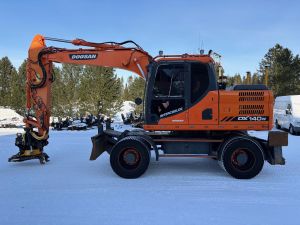 DOOSAN DX140W-3 + RASVARI + LÄMMITIN + EC219 PIHDILLÄ + PYÖRÄOHJAUS + NOVATRON 3D, Wheeled excavators