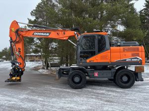 DOOSAN DX190W-7 + TAITTOPUOMI + RASVARI + LÄMMITIN + EC219 PIHDILLÄ + LEICA 3D