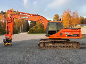 DOOSAN DX225LC + 800MM TELAT + LÄMMITIN + PROBO EC226 -2018 + HIENO