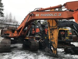 Fiat Hitachi FH200LC.3, Varaosat ja tarvikkeet / purkuosat