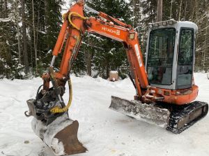 HITACHI EX 32 U
