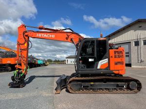 HITACHI ZAXIS135US-7 + PUSKULEVY + PRBO STEELWRIST X18 PIHDILLÄ + KUIN UUSI