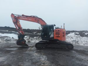 HITACHI ZX225USLC-5, Гусеничные экскаваторы