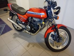 HONDA  Honda CB 400 N Museo, Motorbikes