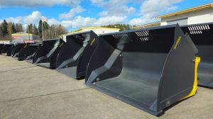 HYTERA KIPPI- JA KEVYTMATERIAALI KAUHAT 2,3 m³ - 15,4 m³ Kuormaajille 4 - 35 t. , Equipments for waste chipping and recycling