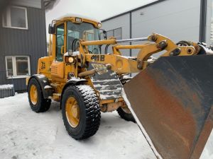JCB  411 B
