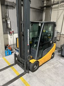 JUNGHEINRICH EFG , Electric trucks / counterbalanced lift