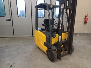 JUNGHEINRICH EFG 215 sähkötrukki, Electric trucks / counterbalanced lift