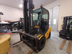 JUNGHEINRICH S50 s dieseltrukki asetinlaitteella, Diesel trucks