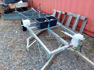 Kellfri tasoituslana  tasoituslana mönkijä /auto sähkösäätöinen
