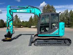 KOBELCO SK75SR-3 + 600MM RAUTATELAT + RASVARI + ILMASTOINTI + PROBO EC209 PIHDILLÄ
