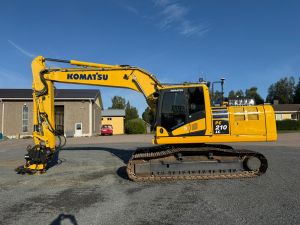 KOMATSU PC210LC-11 + 800MM TELAT + RASVARI + LÄMMITIN + EC226 PIHDILLÄ + NOVATRON 3D