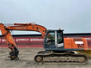 HITACHI MYYTY! SOLD!  ZX210LC-3 PYÖRITTÄJÄLLÄ