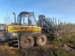 PONSSE Wisent 8W, Forwarders