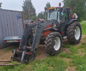 Valmet 900 ETUKUORMAAJALLA -TULOSSA-