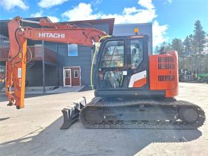 Hitachi ZX135USBL-7