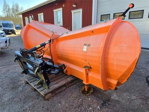 FMG PA300 Perhosaura, Ploughing equipment