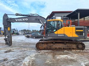 Volvo MYYTY!! SOLD!! EC220E -STAGE V-