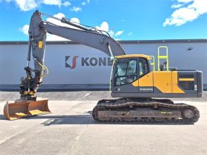 Volvo EC220EL PYÖRITTÄJÄLLÄ