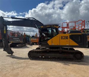 Volvo EC230FL